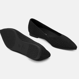 NEW VIVAIA Size 38.5 Macy Women's Pointed Toe Black Flat